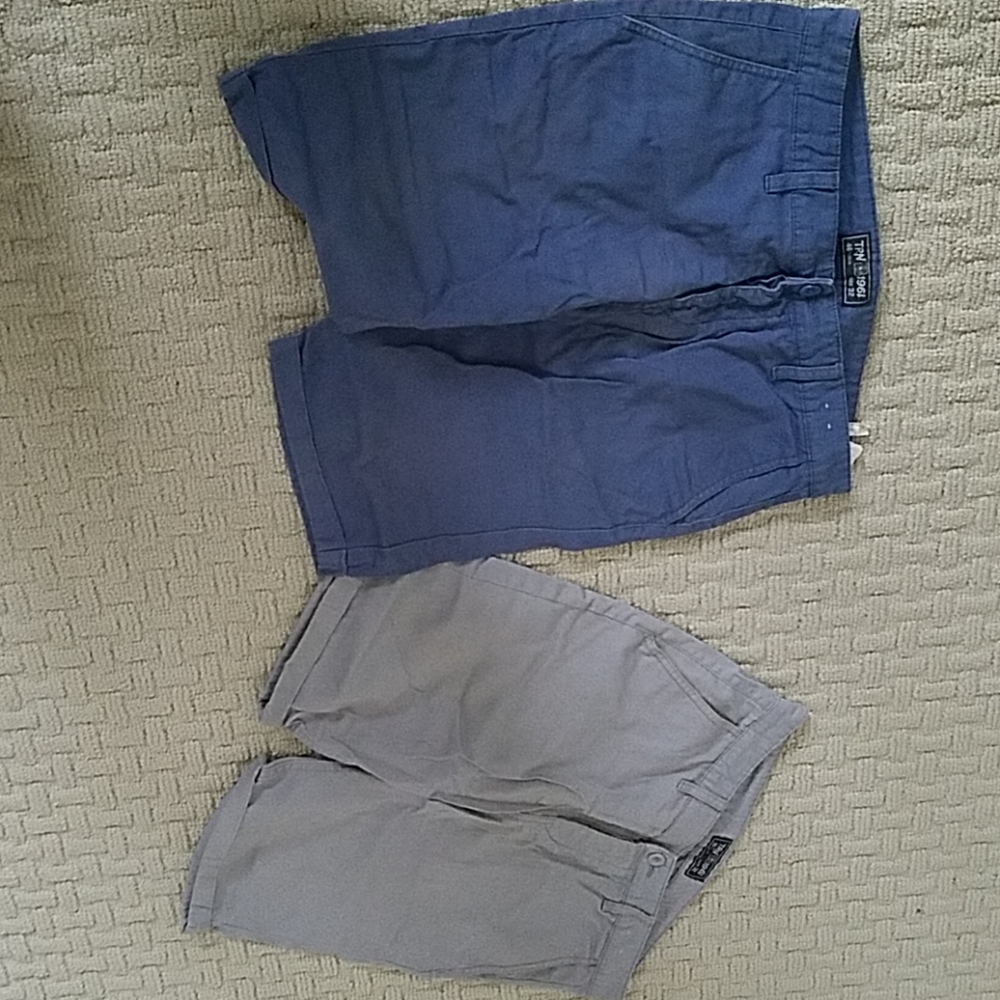 Shorts - Picture 2 of 5